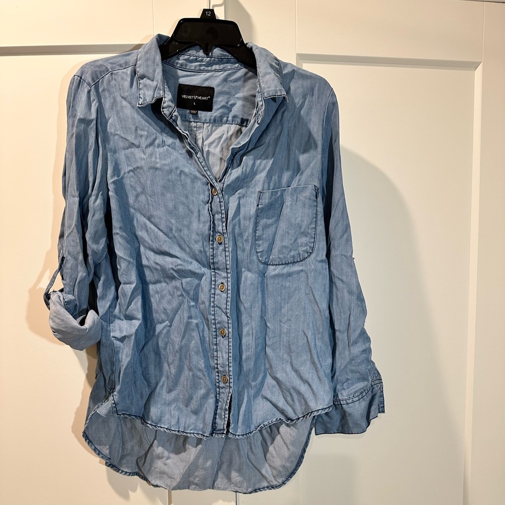 Velvet Heart denim button down shirt, size large
